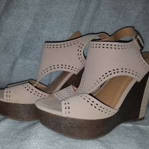 Wedge sandals